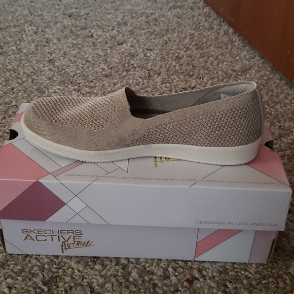 skechers active avenue air cooled memory foam